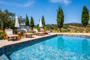 Sunny Paradise Luxury Villa & Hot Tub